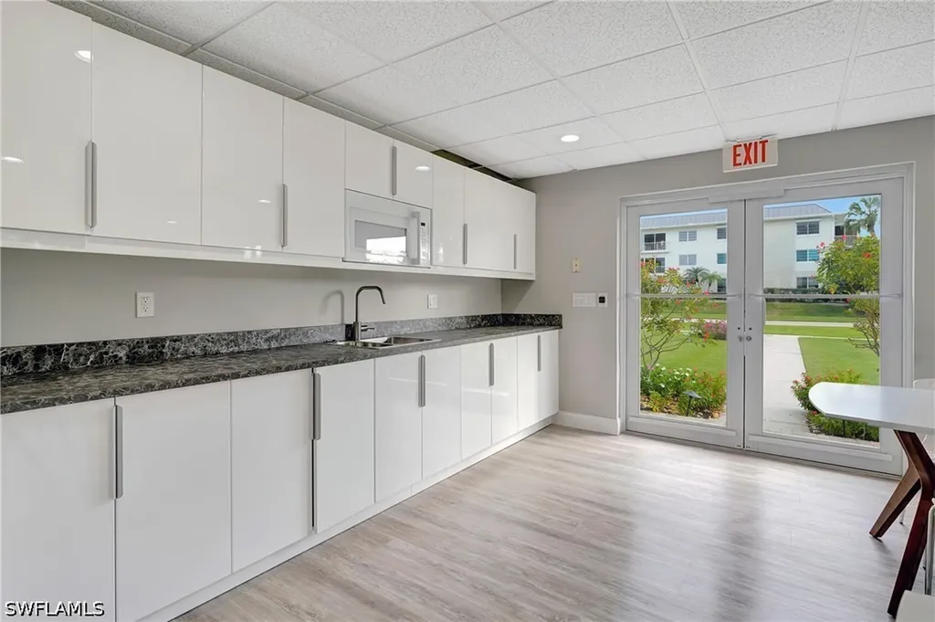 631 12th Avenue S Naples FL 34102