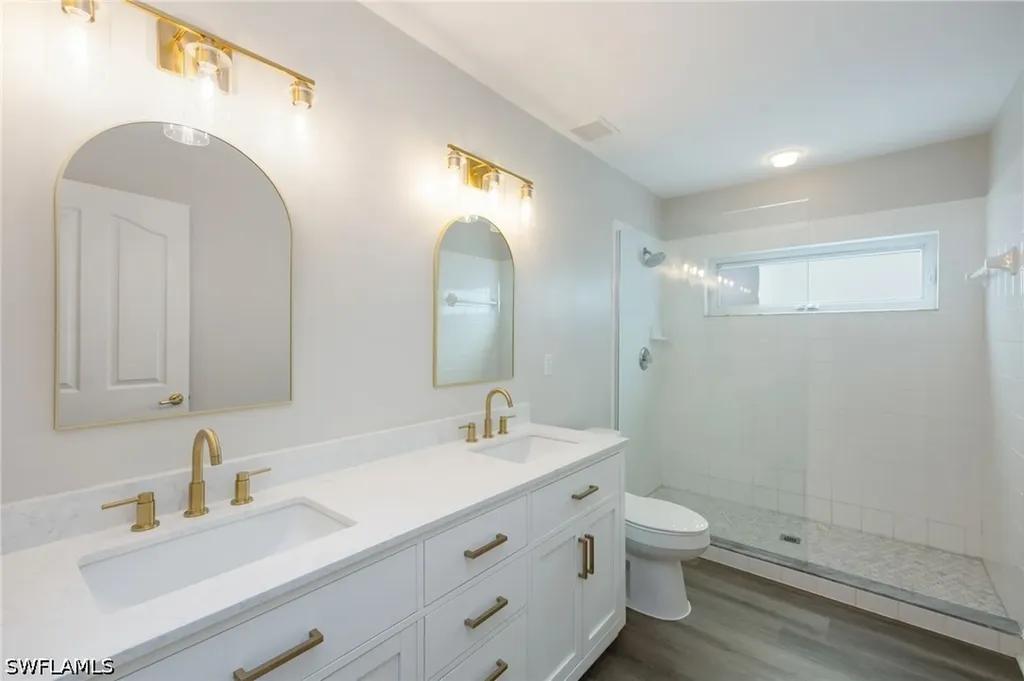 300 Diamond Circle Naples FL 34110