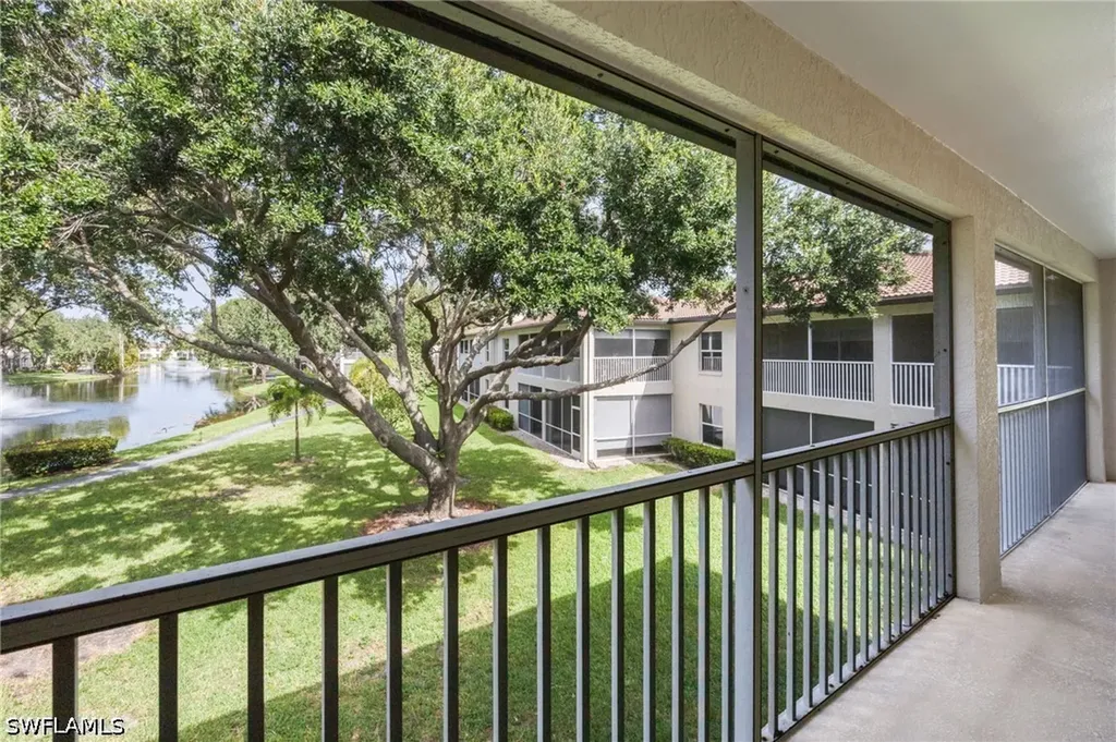 300 Diamond Circle Naples FL 34110