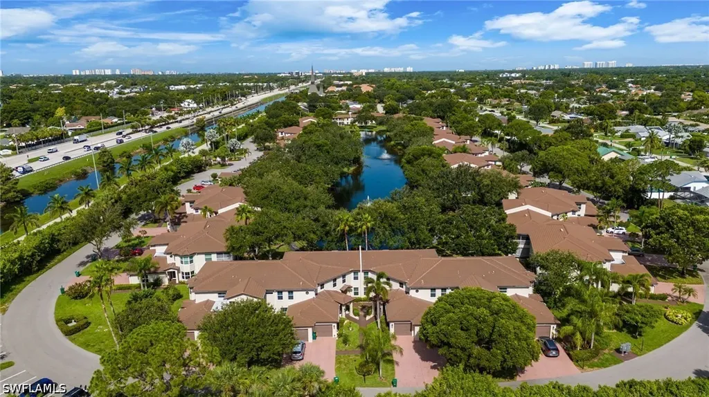 300 Diamond Circle Naples FL 34110