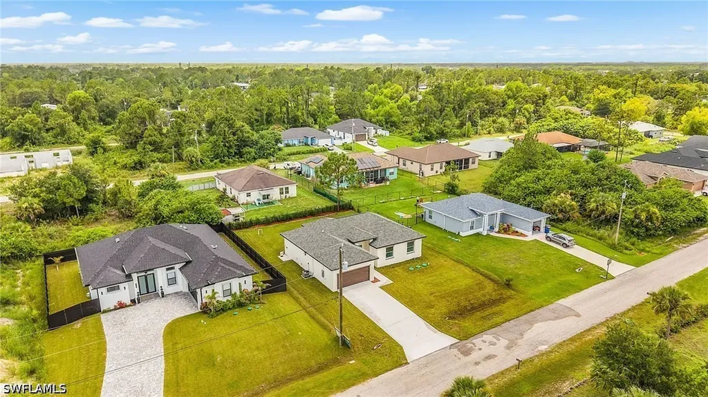 748 Chestnut Street E Lehigh Acres FL 33974