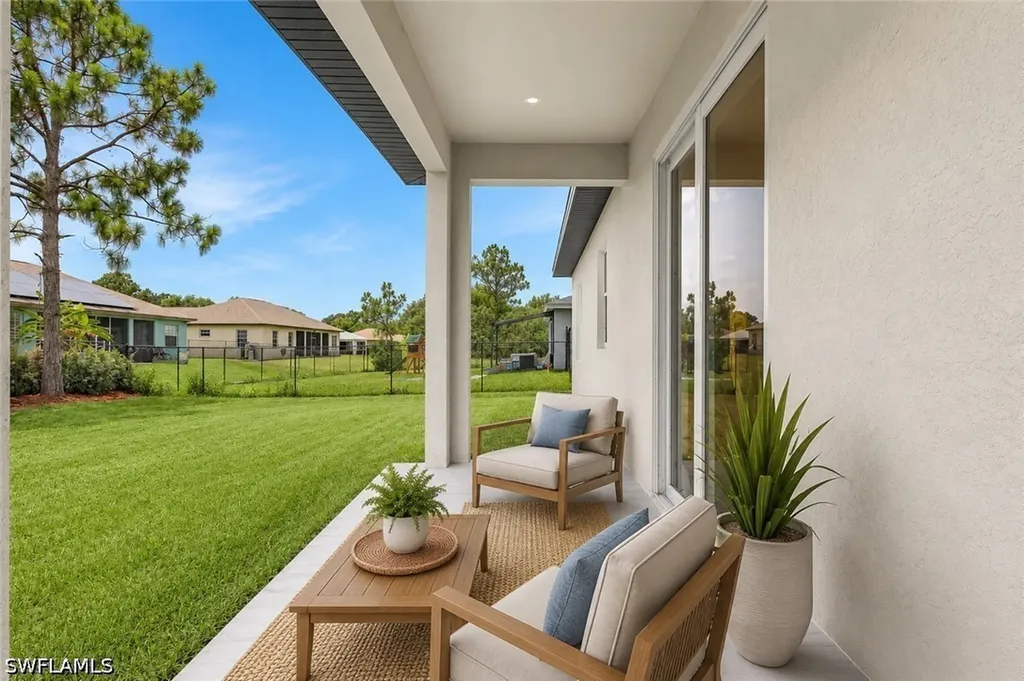 748 Chestnut Street E Lehigh Acres FL 33974
