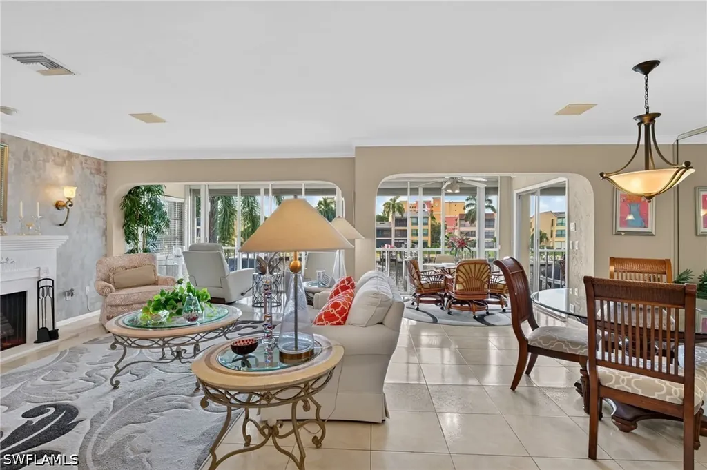 4025 SE 19th Place Cape Coral FL 33904