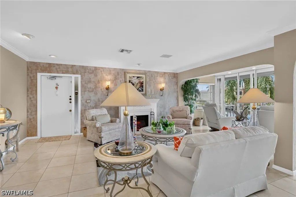 4025 SE 19th Place Cape Coral FL 33904