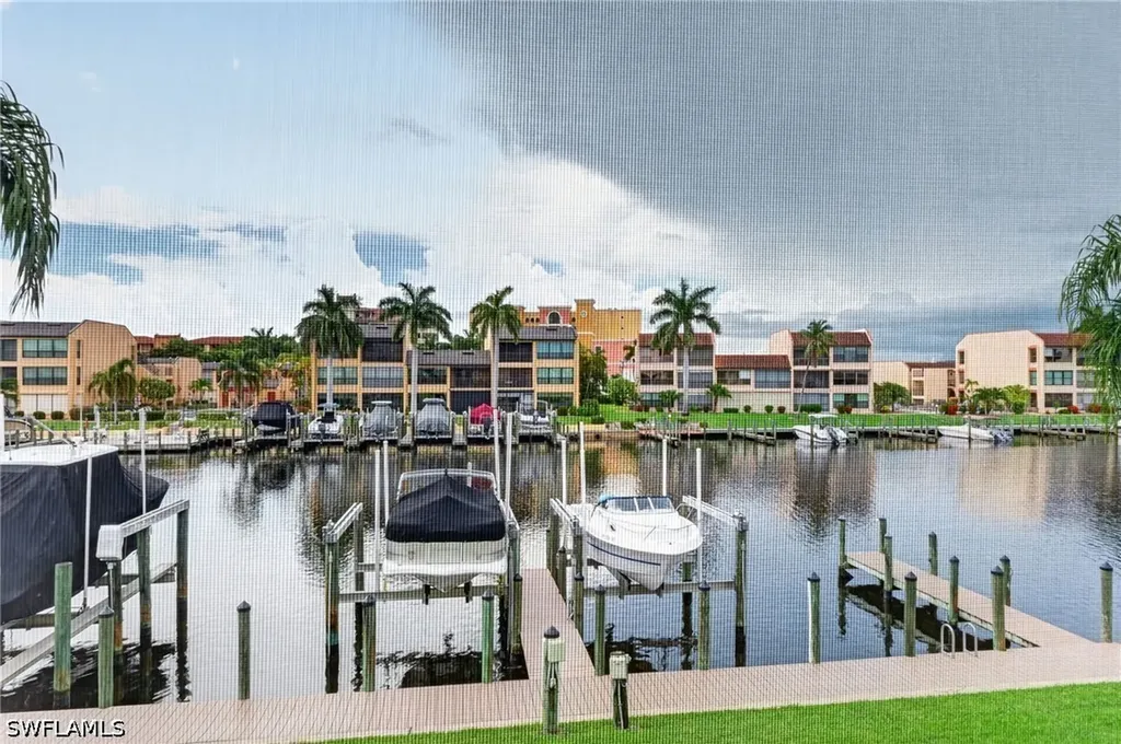 4025 SE 19th Place Cape Coral FL 33904