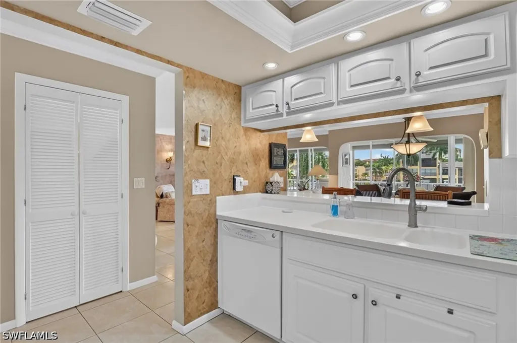 4025 SE 19th Place Cape Coral FL 33904