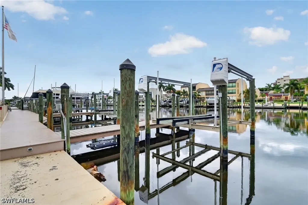4025 SE 19th Place Cape Coral FL 33904