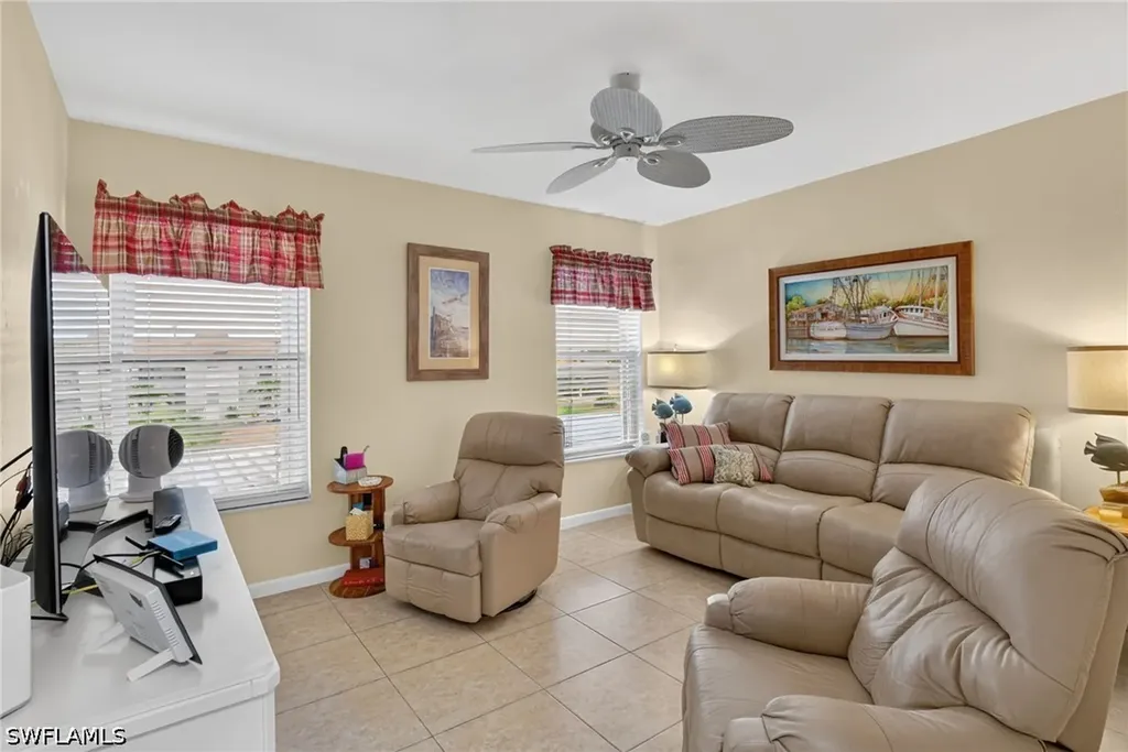 4025 SE 19th Place Cape Coral FL 33904