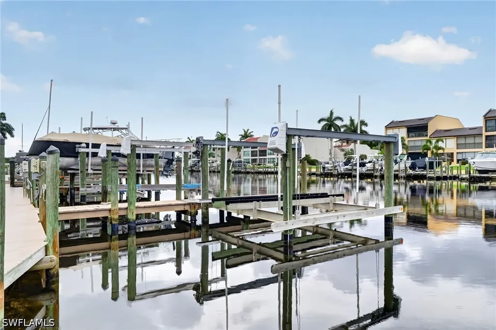4025 SE 19th Place Cape Coral FL 33904