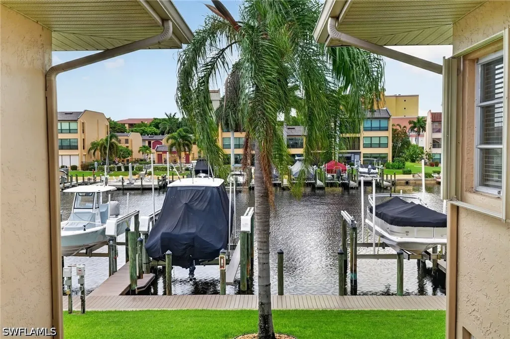 4025 SE 19th Place Cape Coral FL 33904