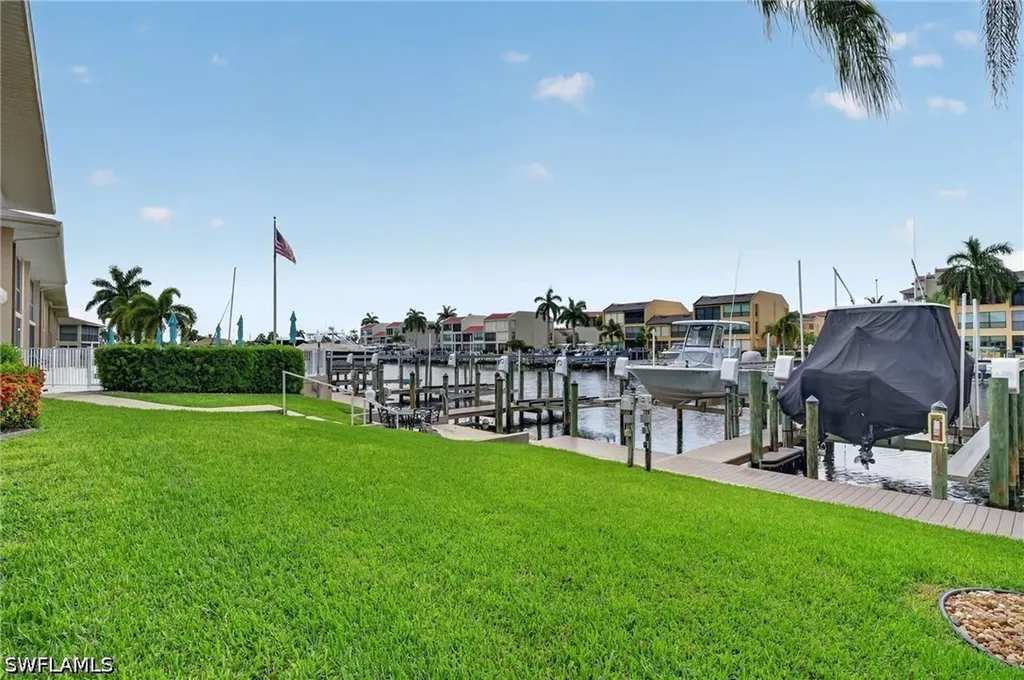 4025 SE 19th Place Cape Coral FL 33904