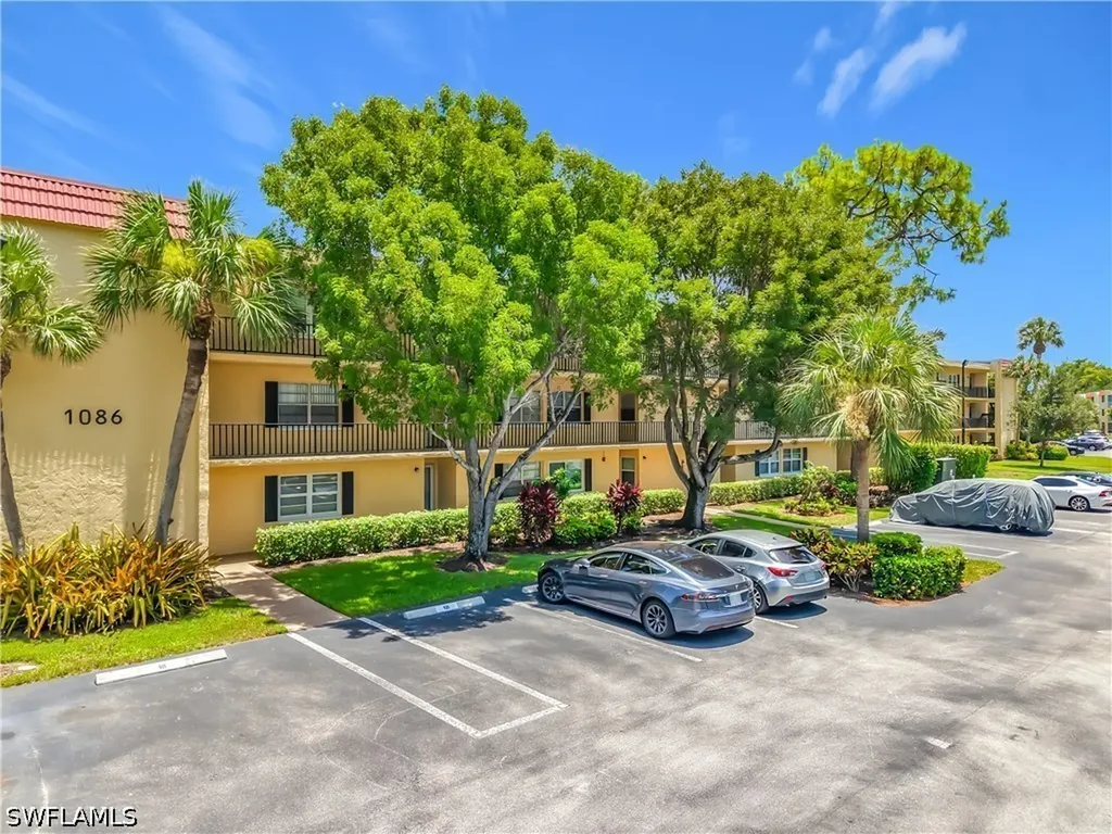 1086 Forest Lakes Drive Naples FL 34105