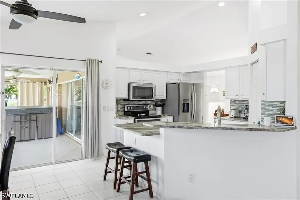 1702 SE 11th Avenue Cape Coral FL 33990