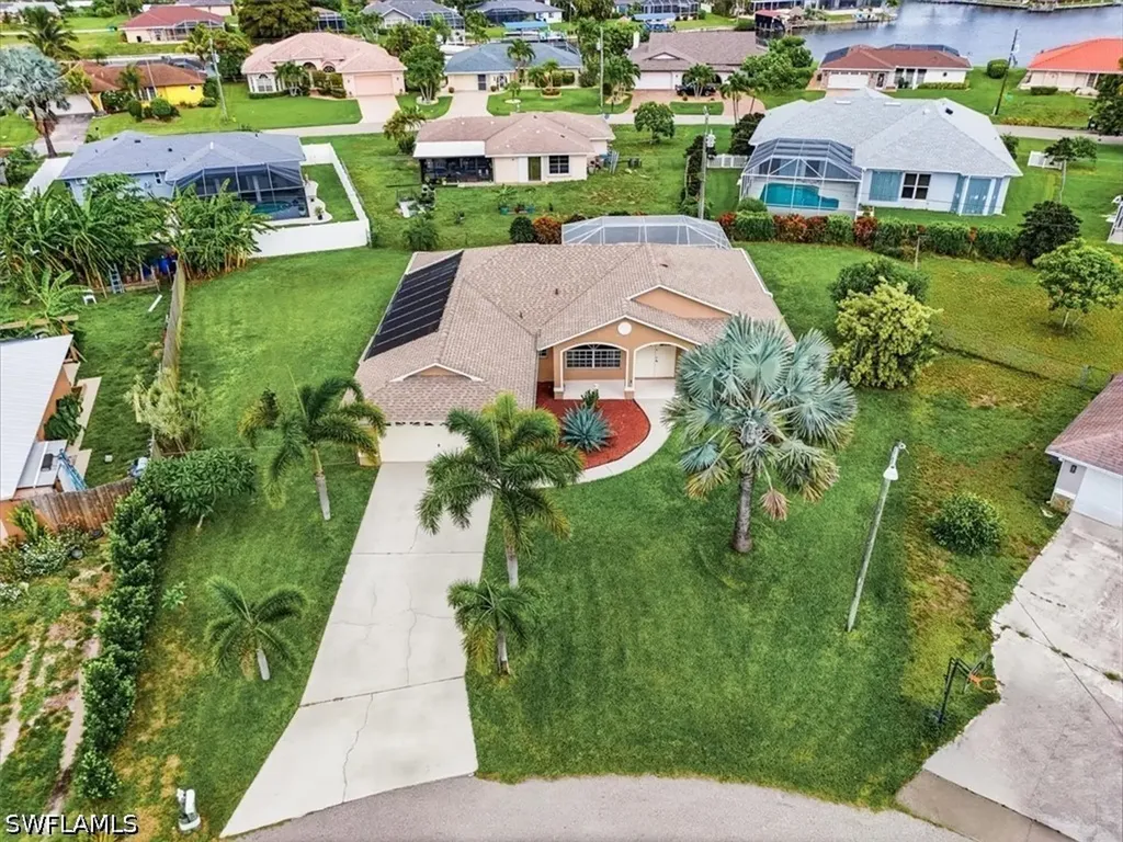 1702 SE 11th Avenue Cape Coral FL 33990
