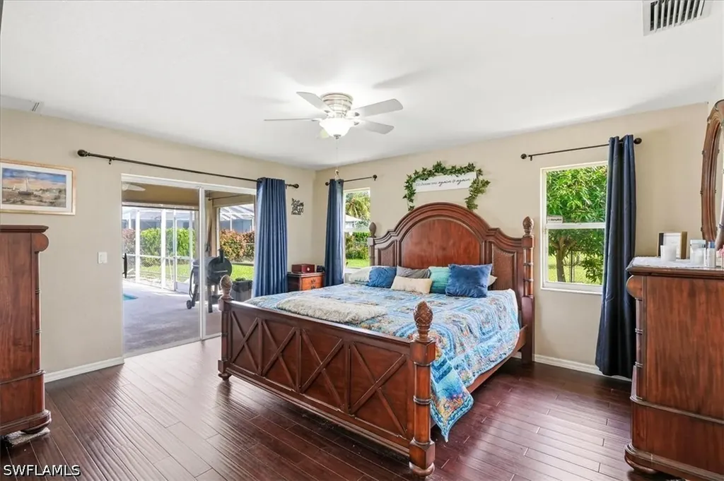 1702 SE 11th Avenue Cape Coral FL 33990