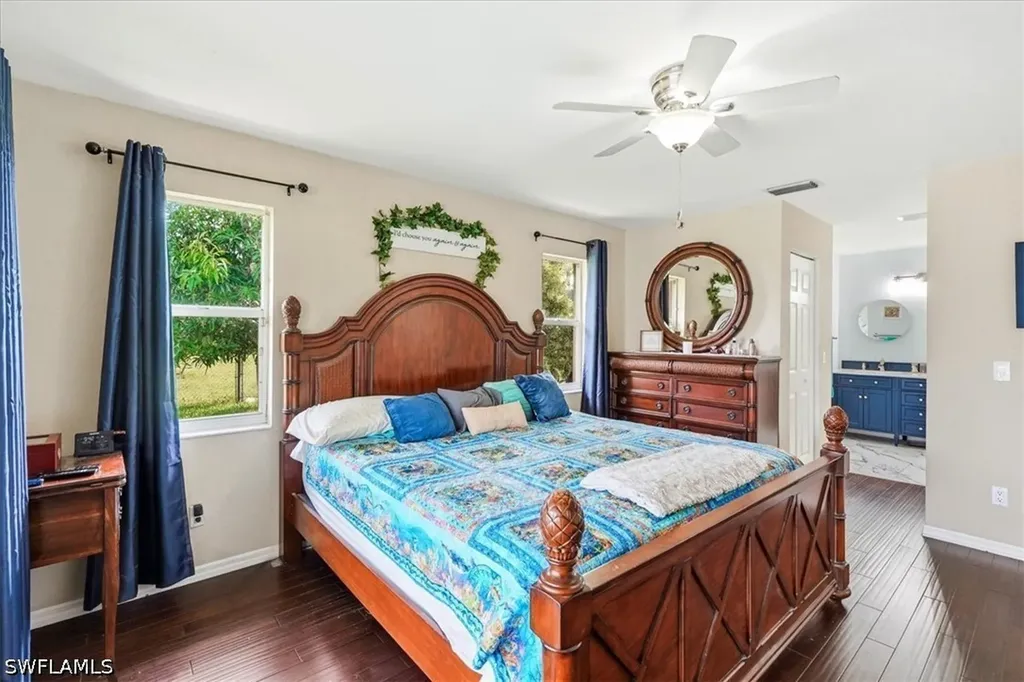 1702 SE 11th Avenue Cape Coral FL 33990
