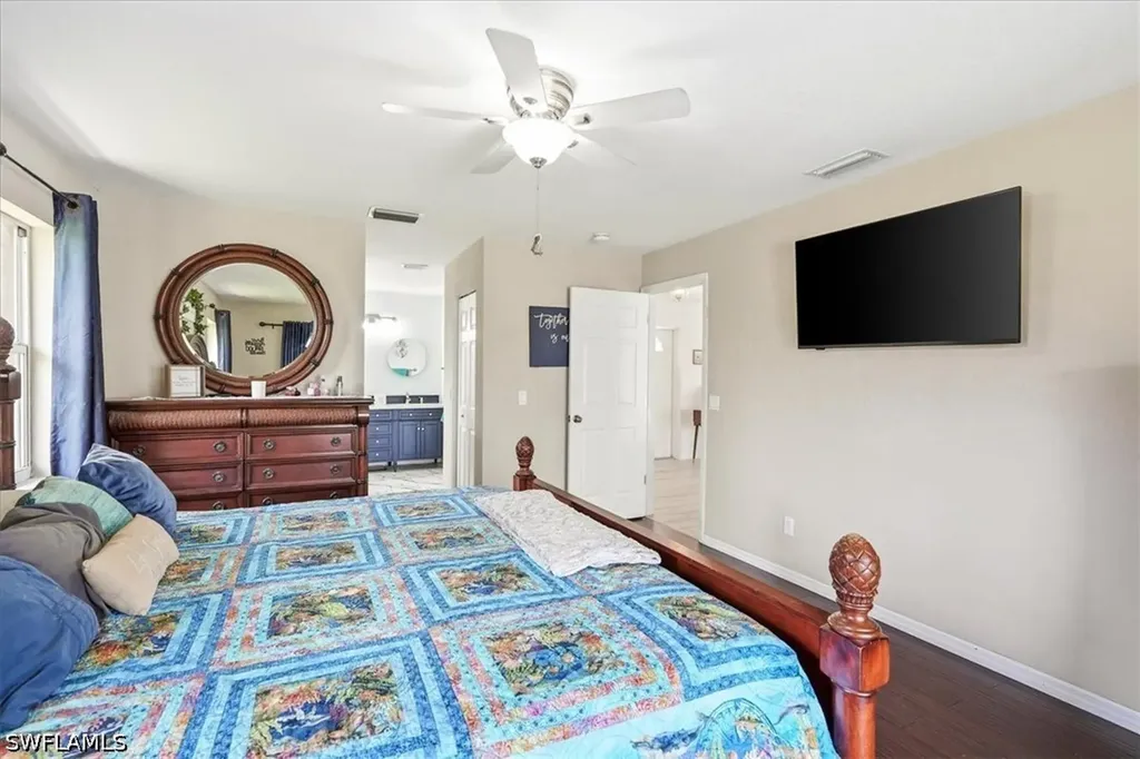 1702 SE 11th Avenue Cape Coral FL 33990