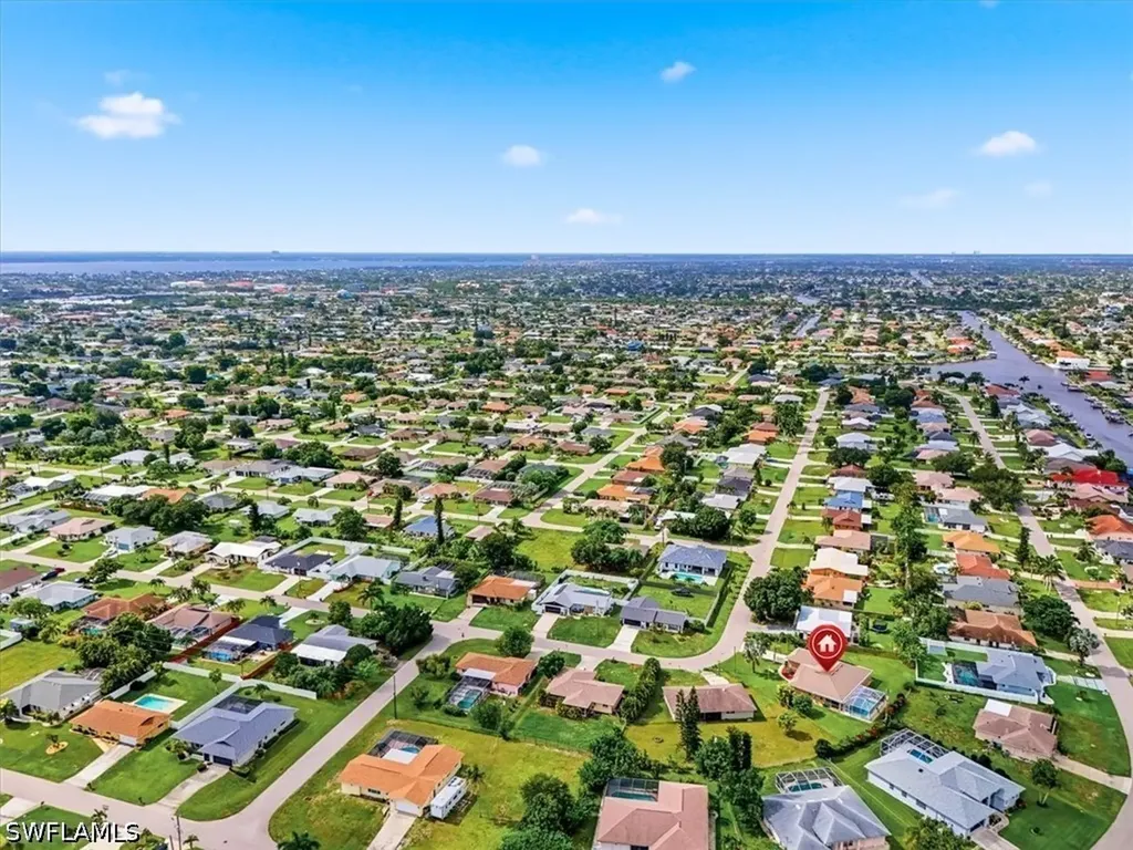 1702 SE 11th Avenue Cape Coral FL 33990