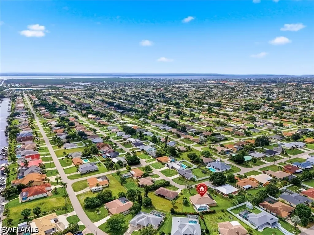 1702 SE 11th Avenue Cape Coral FL 33990