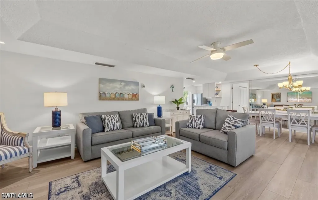 195 Peppermint Lane Naples FL 34112
