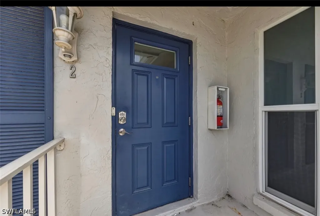 195 Peppermint Lane Naples FL 34112