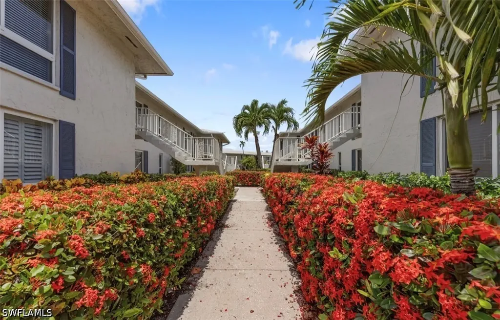 195 Peppermint Lane Naples FL 34112