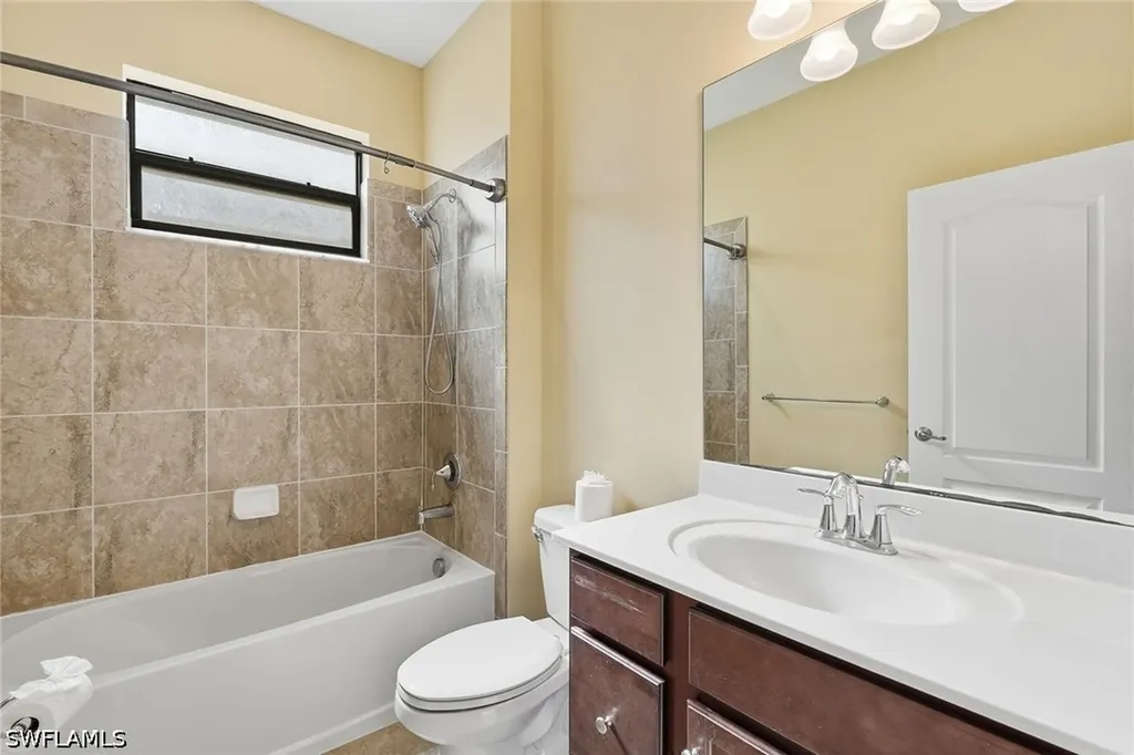 4381 Madagascar Palm Way Naples FL 34119