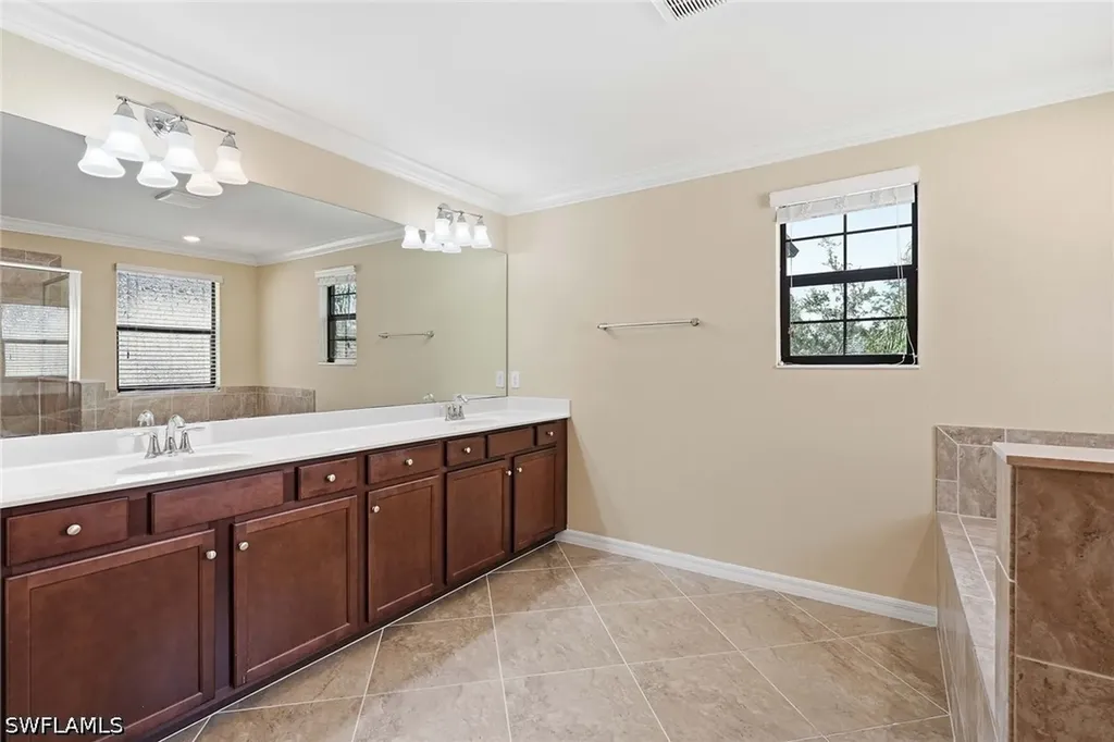 4381 Madagascar Palm Way Naples FL 34119