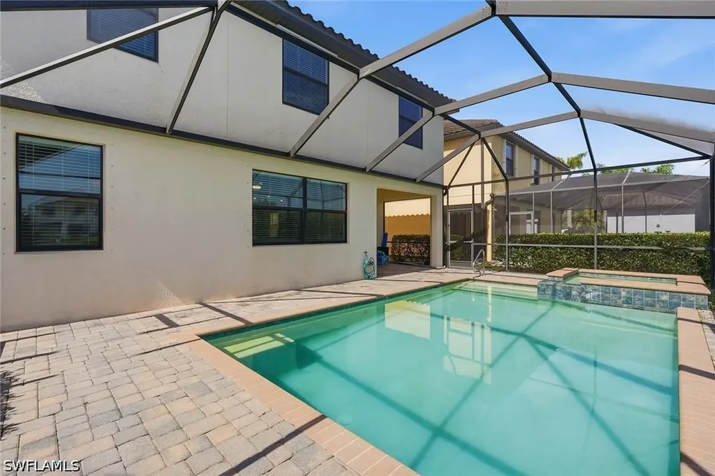 4381 Madagascar Palm Way Naples FL 34119