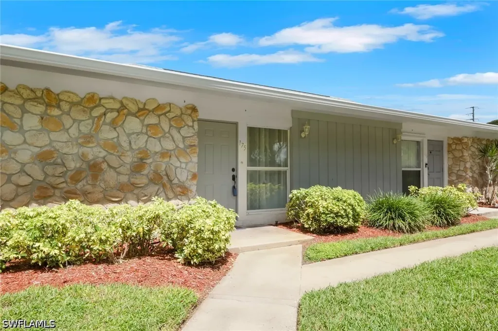 175 Crown Drive Naples FL 34110