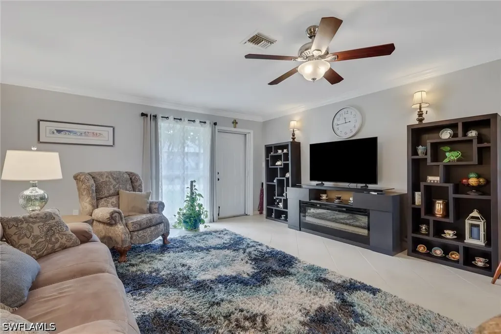 175 Crown Drive Naples FL 34110