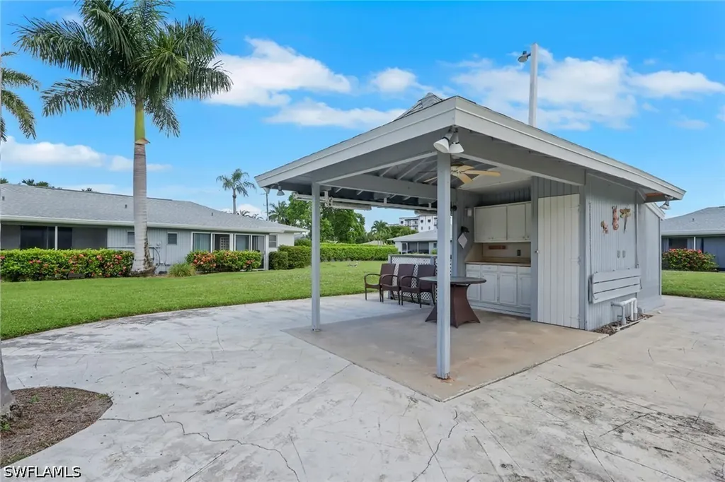 175 Crown Drive Naples FL 34110