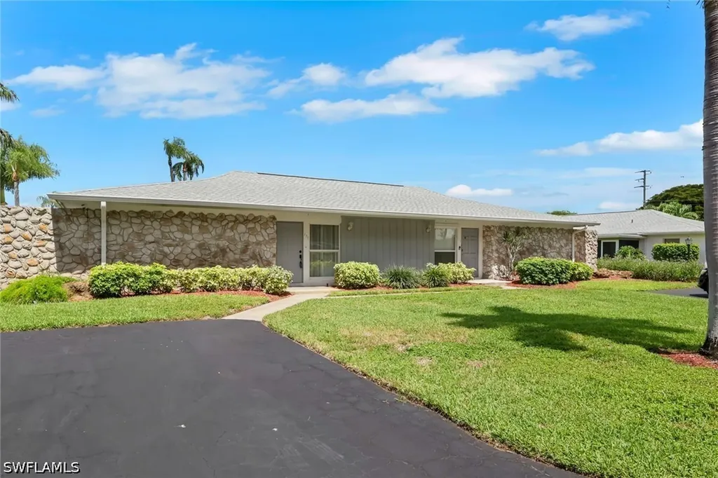 175 Crown Drive Naples FL 34110