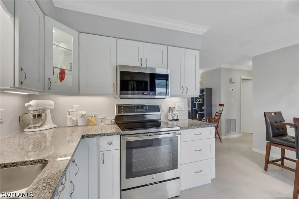 175 Crown Drive Naples FL 34110