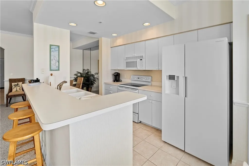 3790 Sawgrass Way Naples FL 34112
