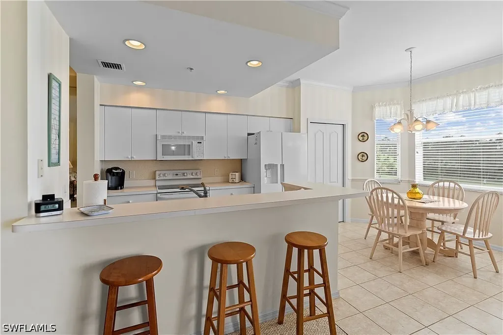 3790 Sawgrass Way Naples FL 34112