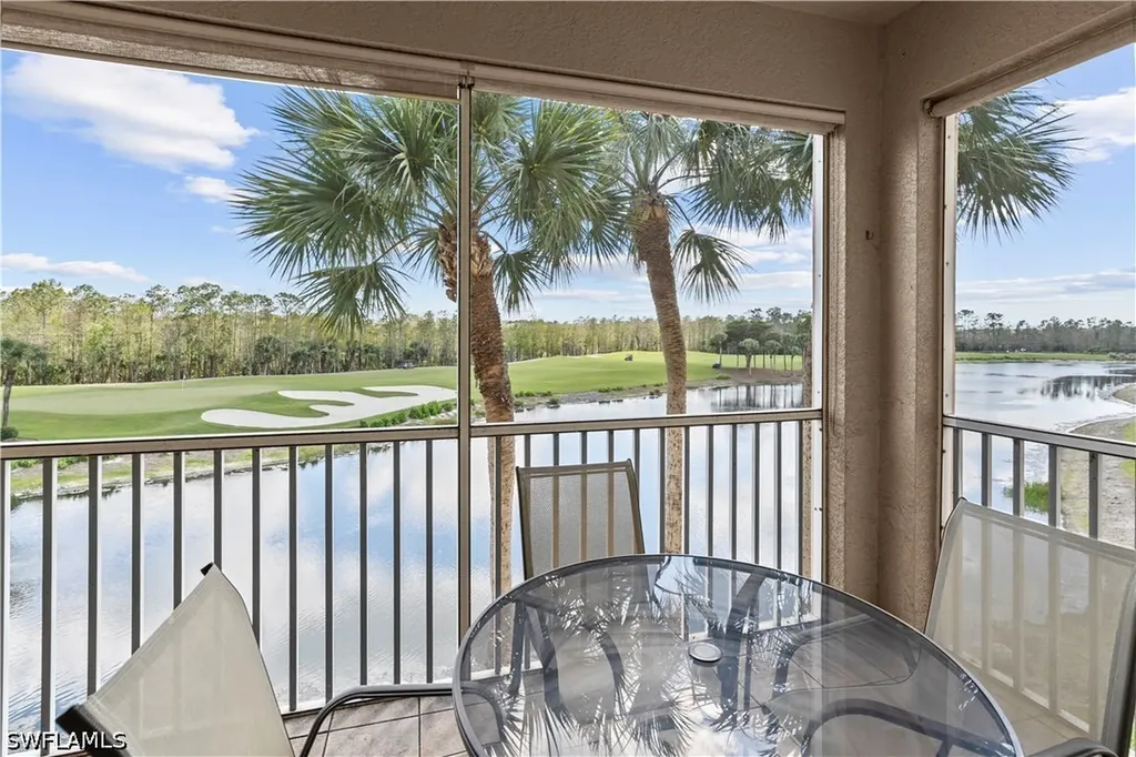 3790 Sawgrass Way Naples FL 34112