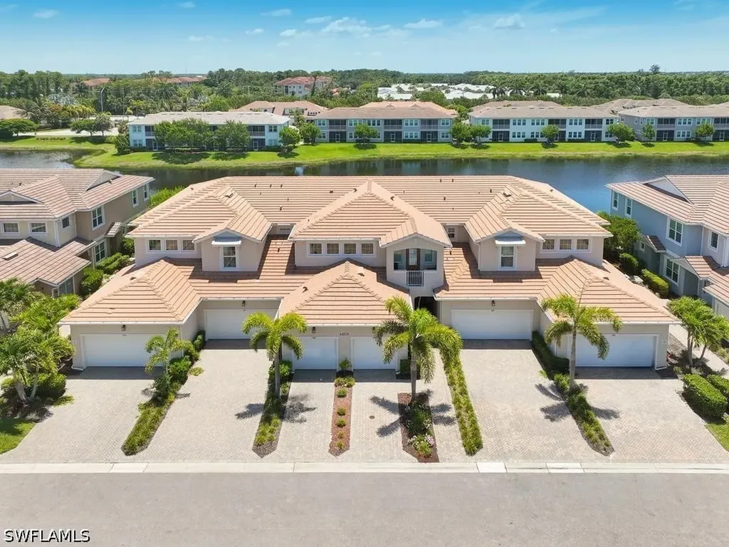 Naples FL, 4601 Arboretum Circle, Unit 102