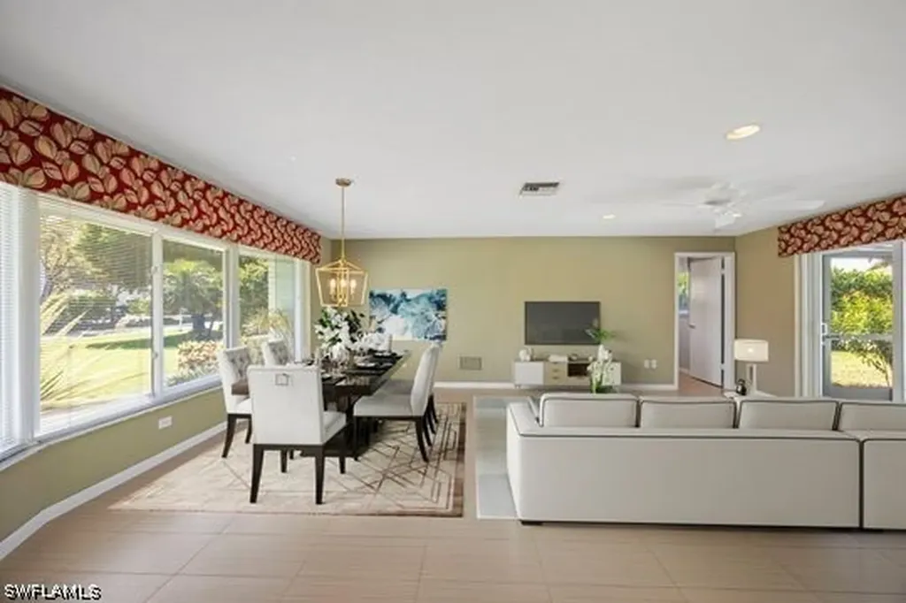 9757 Berkshire Street Naples FL 34109