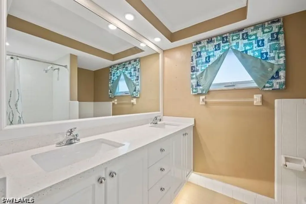9757 Berkshire Street Naples FL 34109