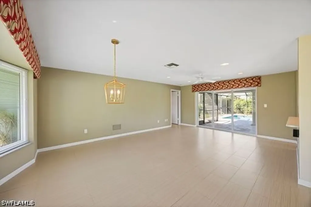 9757 Berkshire Street Naples FL 34109