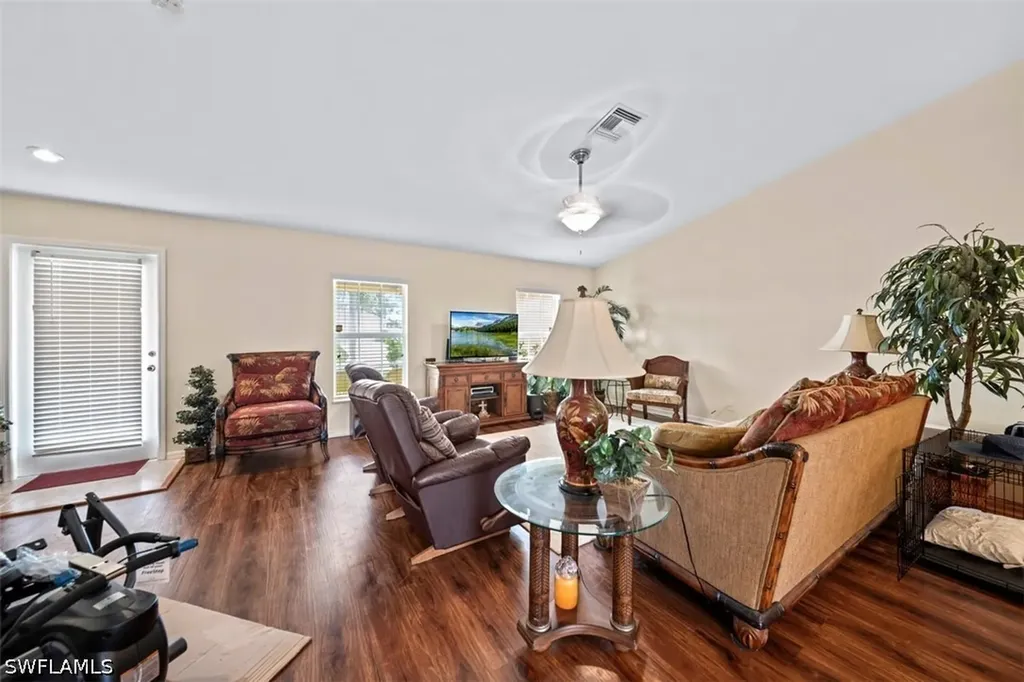 1125 NE 36th Terrace Cape Coral FL 33909