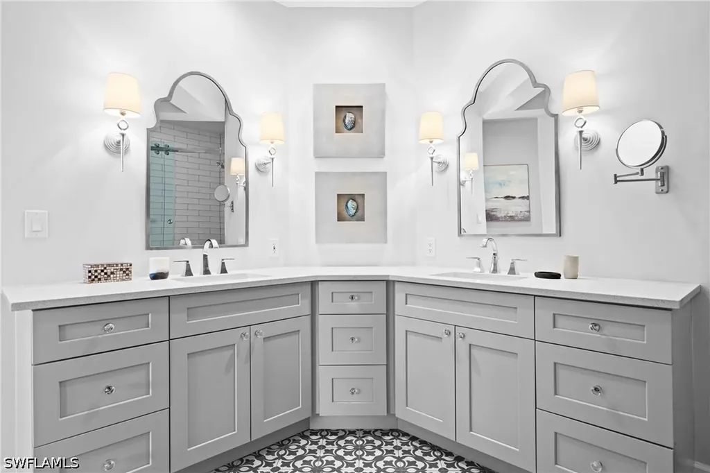 142 Colonade Circle Naples FL 34103