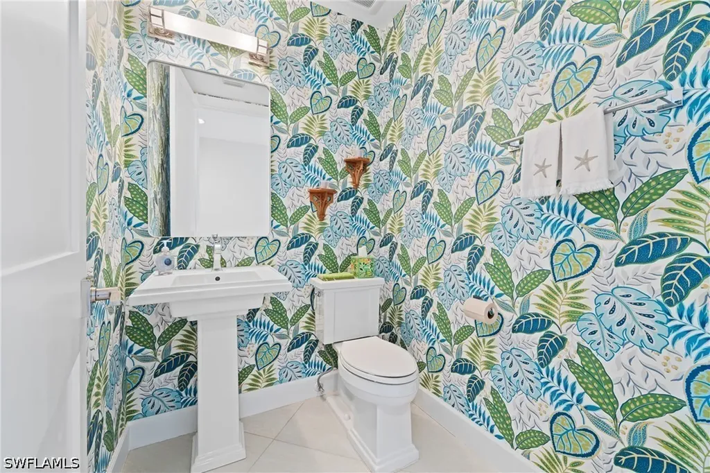 142 Colonade Circle Naples FL 34103
