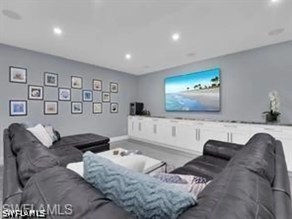 1902 Princess Court Naples FL 34110