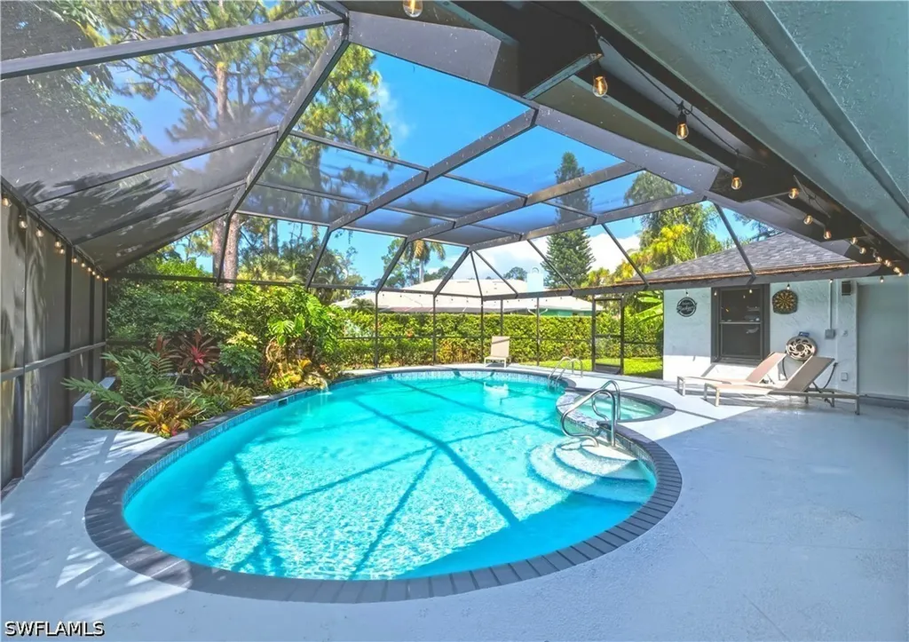 1902 Princess Court Naples FL 34110