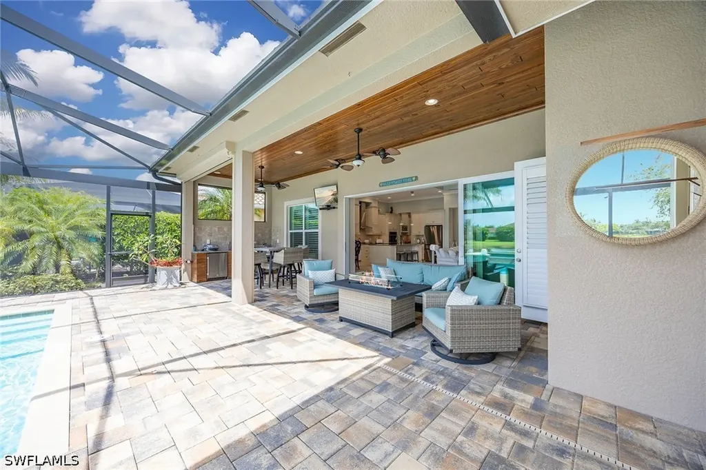 9446 Lagomar Court Naples FL 34114