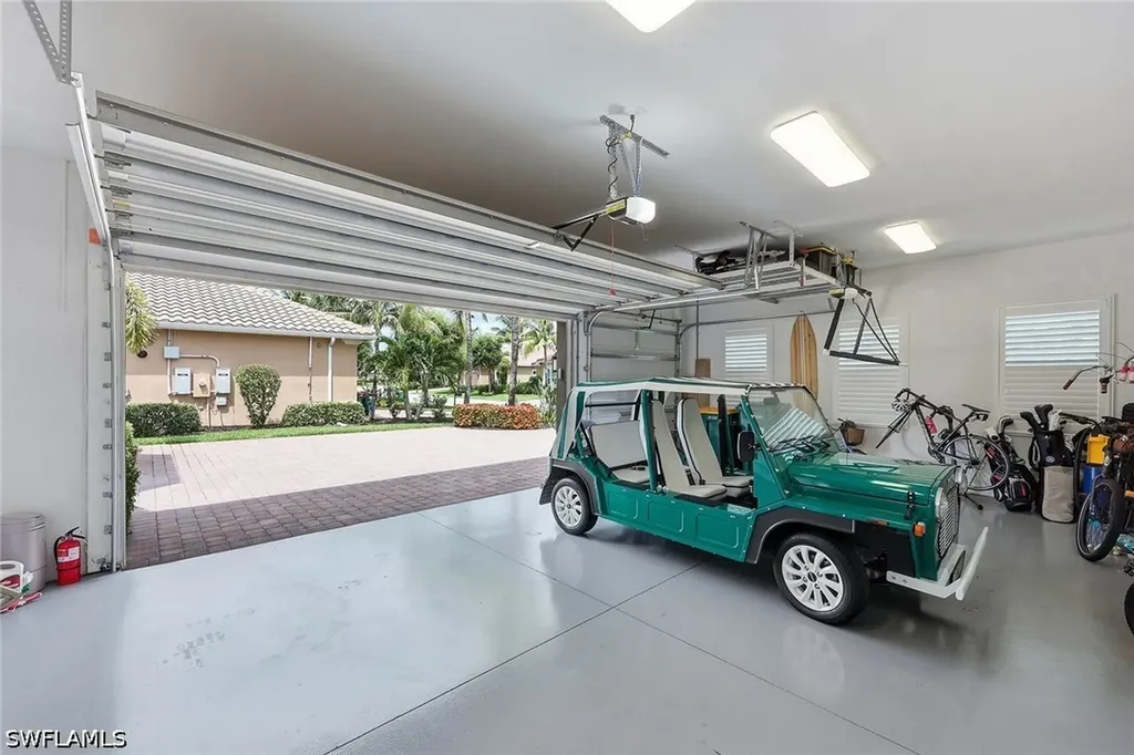 9446 Lagomar Court Naples FL 34114