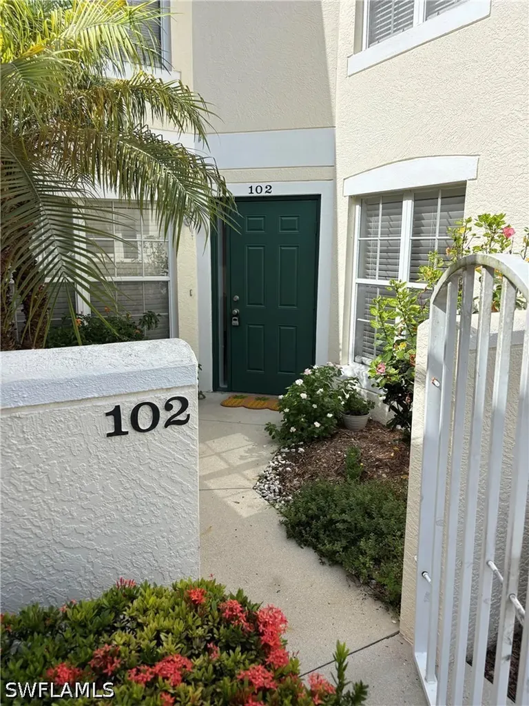 Naples FL, 4950 Deerfield Way, Unit 102