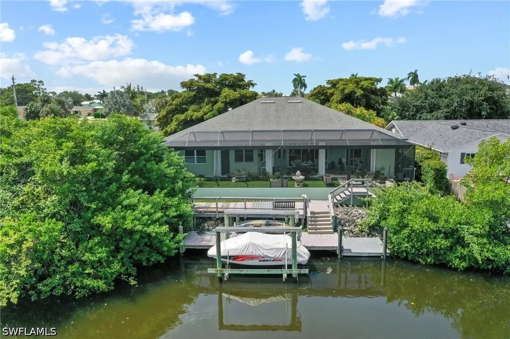Bonita Springs FL, 205 2ND Street